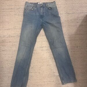 Reformation jeans in great condition 

Julia high cigarette Jean